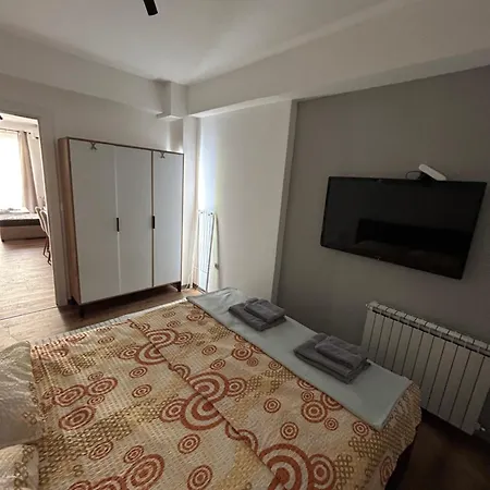 Veskovski-apartment In The Center Of Appartement Skopje