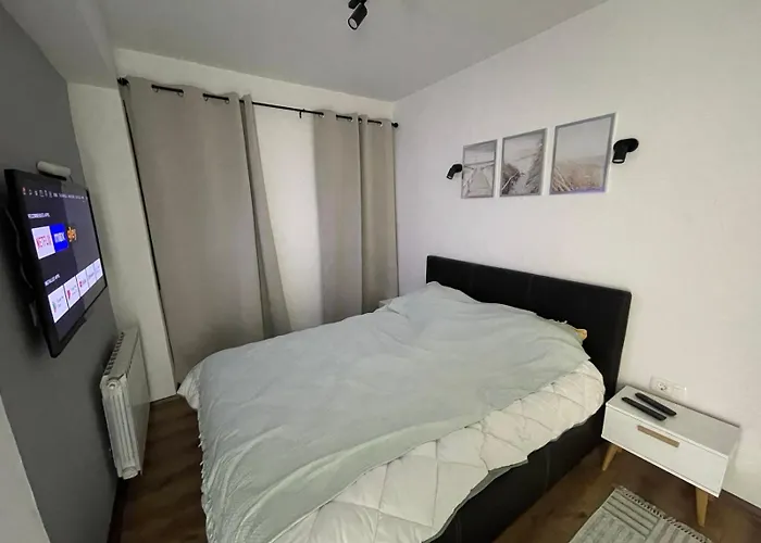 Veskovski-apartment In The Center Of Апартаменти *